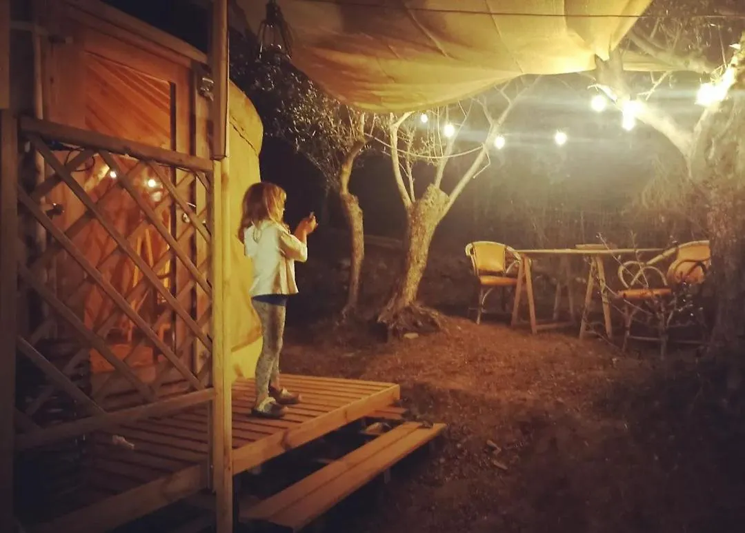 Lyxtält Una Yurta Fra Gli Ulivi E Il Mare Rapallo