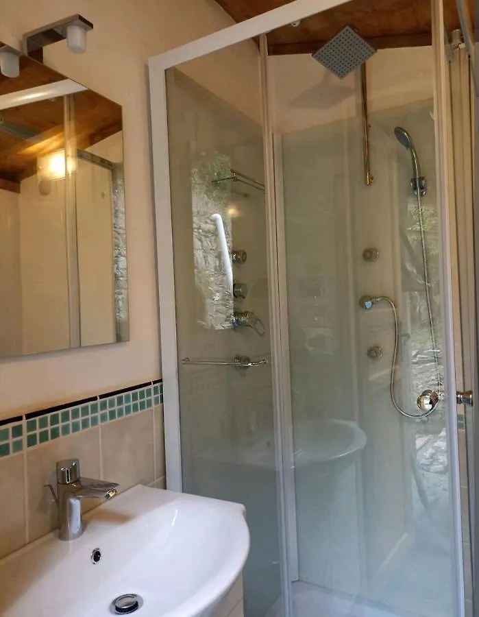 Una Yurta Fra Gli Ulivi E Il Mare Rapallo 0*,  Italy