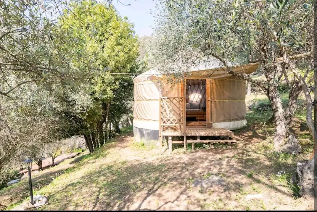 Una Yurta Fra Gli Ulivi E Il Mare Rapallo 0*,  Italy